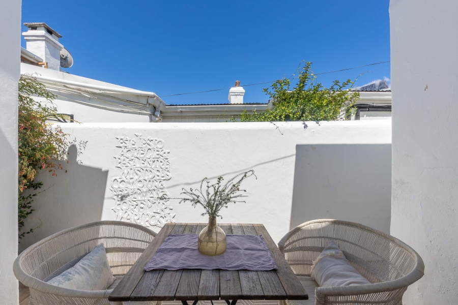 To Let 2 Bedroom Property for Rent in Tamboerskloof Western Cape